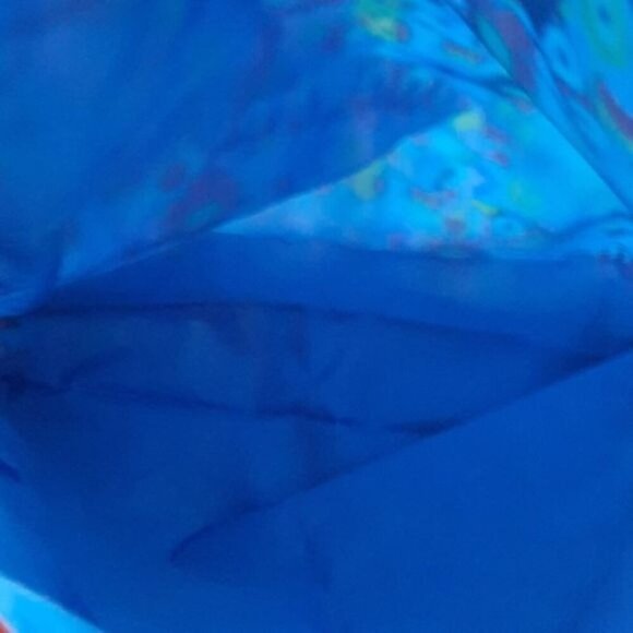 Estee Lauder 100% Recycled  Materials Limited Keepsake Design Tote - Picture 5 of 7